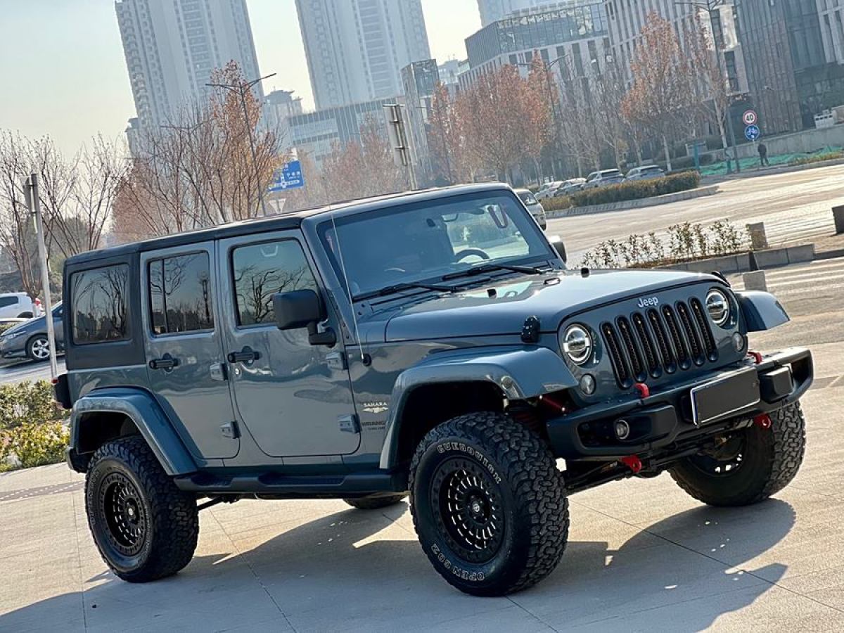 Jeep 牧馬人  2014款 3.0L Sahara 四門(mén)版圖片