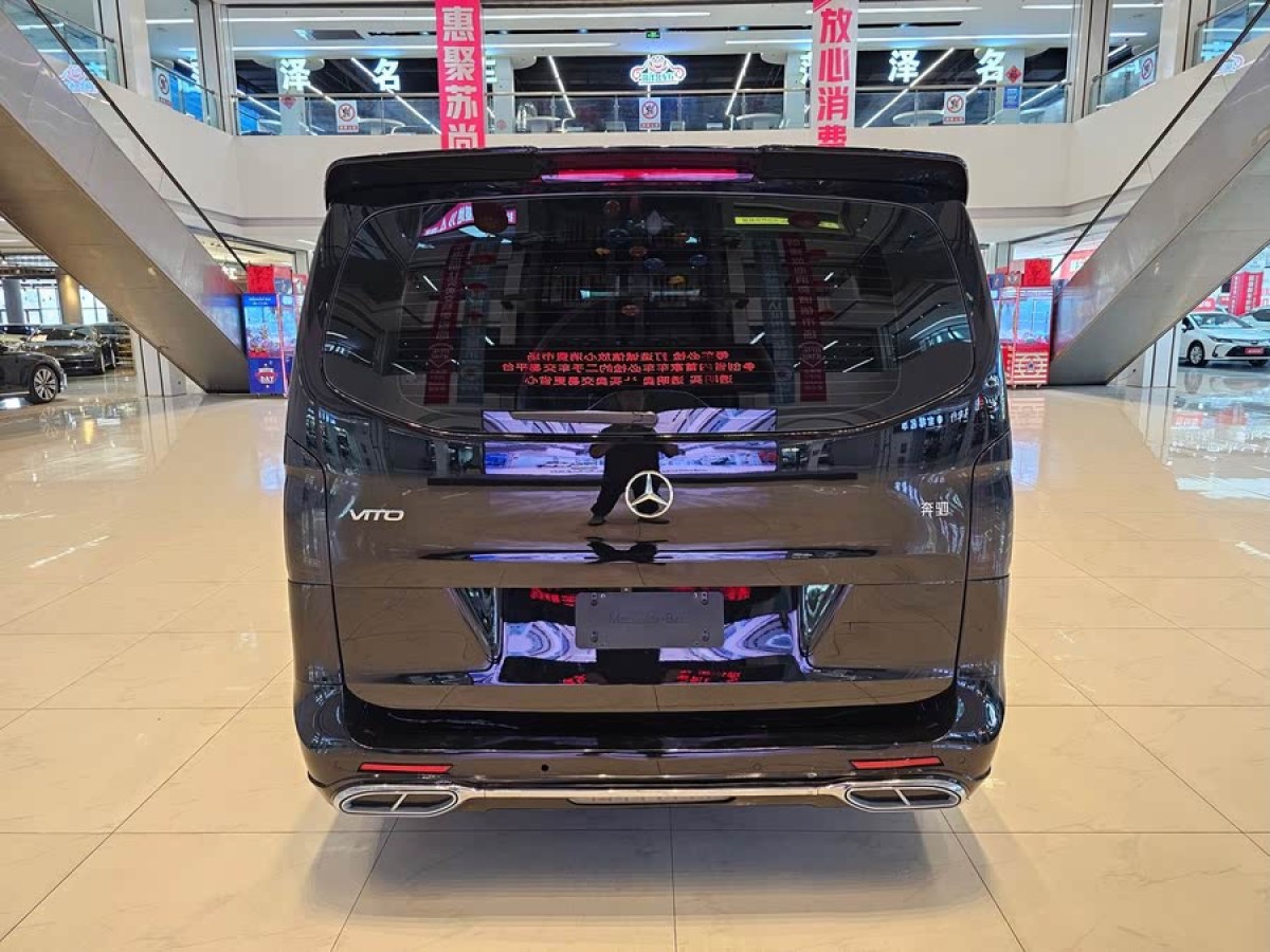 奔馳 威霆  2021款 2.0T 精英版 7座圖片