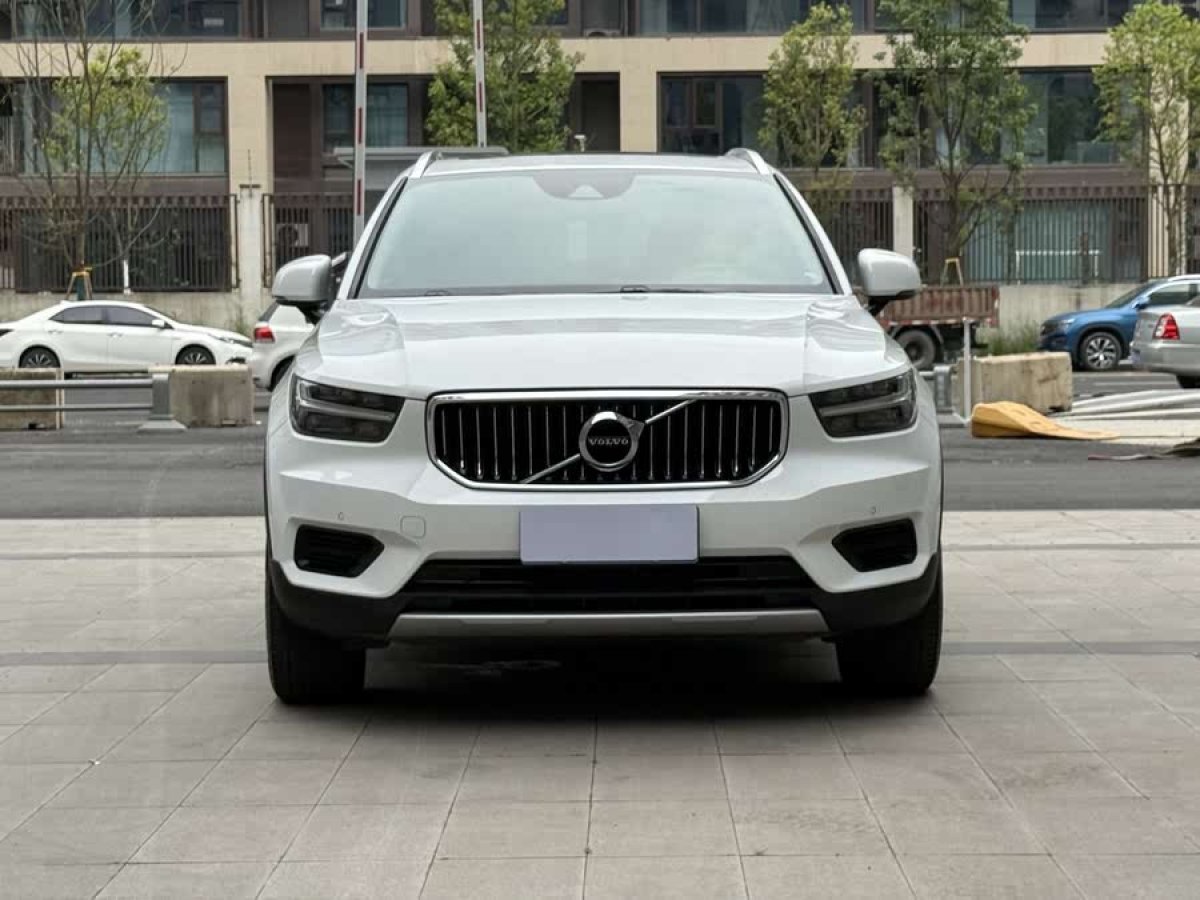 沃爾沃 沃爾沃XC40  2020款  T3 智行時(shí)尚版圖片