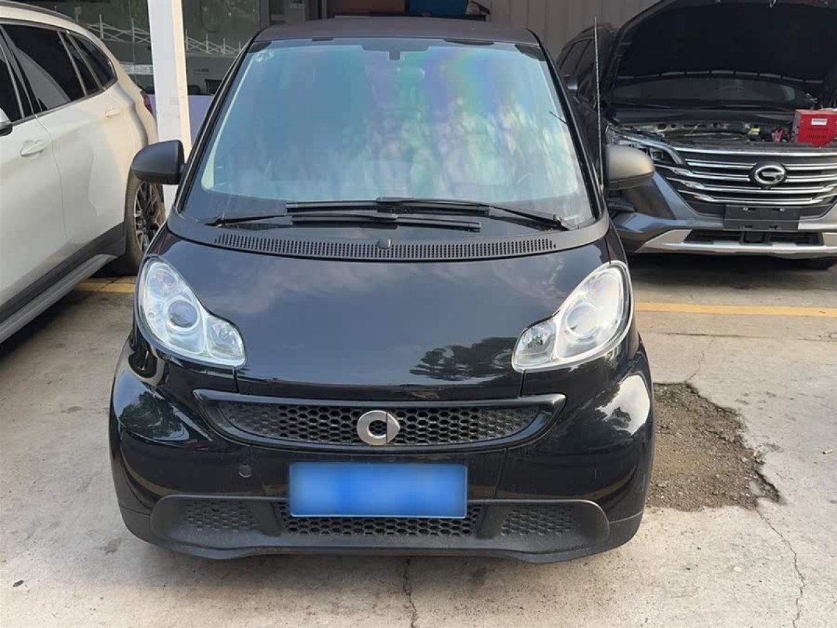 smart fortwo  2012款 1.0 MHD 硬頂標(biāo)準(zhǔn)版圖片