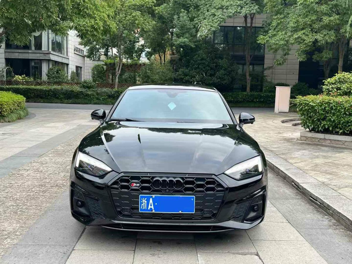 奧迪 奧迪RS 5  2021款 RS5 Coupe 暗金版圖片