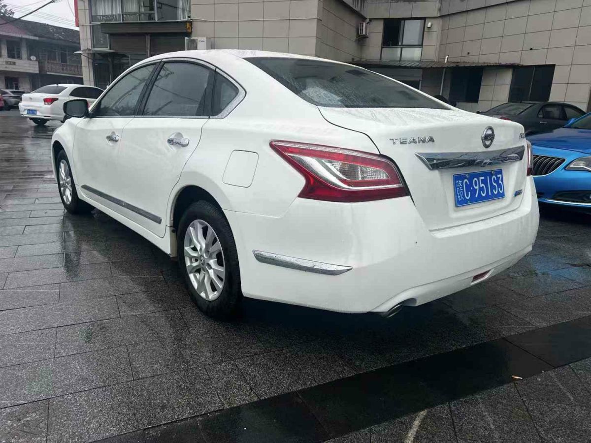 日產(chǎn) 天籟  2015款 2.0L XE-Sporty歐冠運(yùn)動(dòng)版圖片