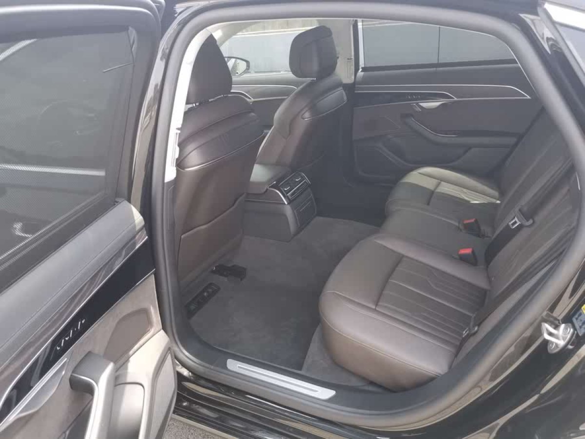 奧迪 奧迪A8  2023款 A8L 45 TFSI quattro 豪華型圖片