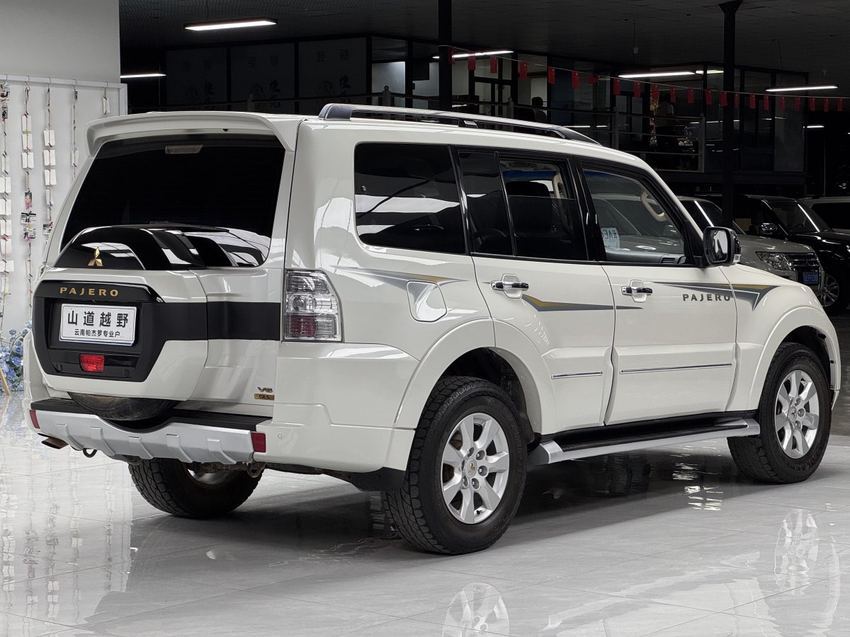 2020年9月三菱 帕杰羅  2008款 V73 3.0L AT GLS