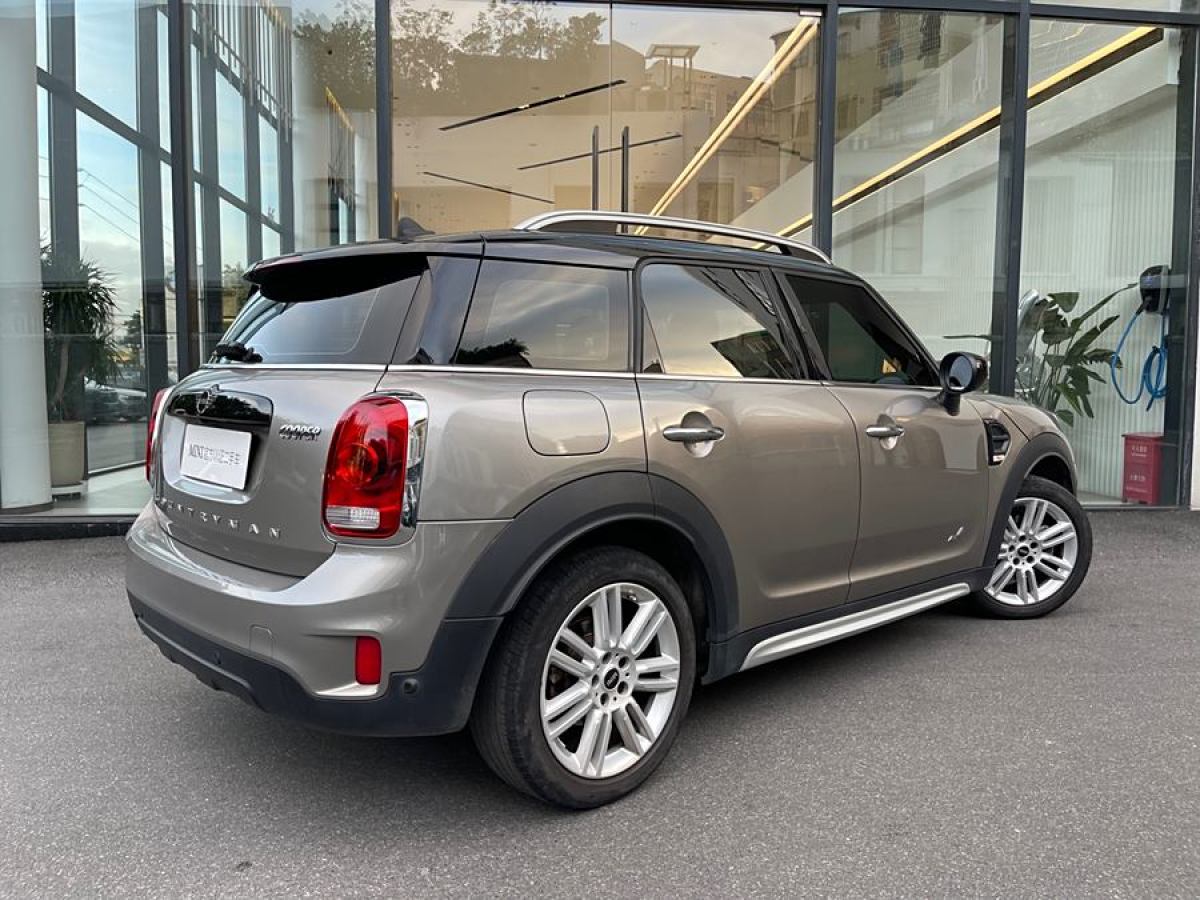 MINI COUNTRYMAN  2019款 1.5T COOPER ALL4 藝術(shù)家周末旅行版圖片