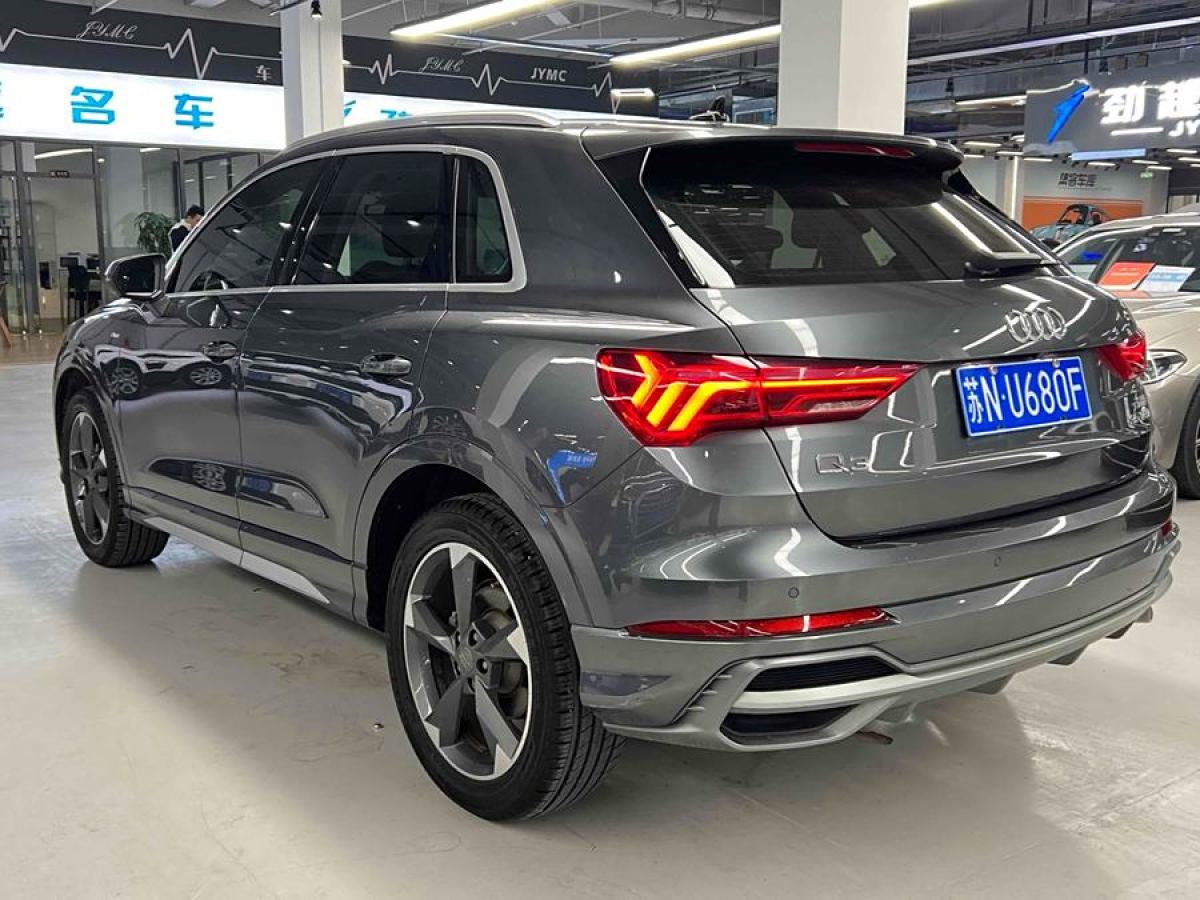 奧迪 奧迪Q3  2019款  35 TFSI 時(shí)尚動(dòng)感型圖片