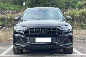 奥迪Q7 奥迪 55 TFSI quattro S line运动型