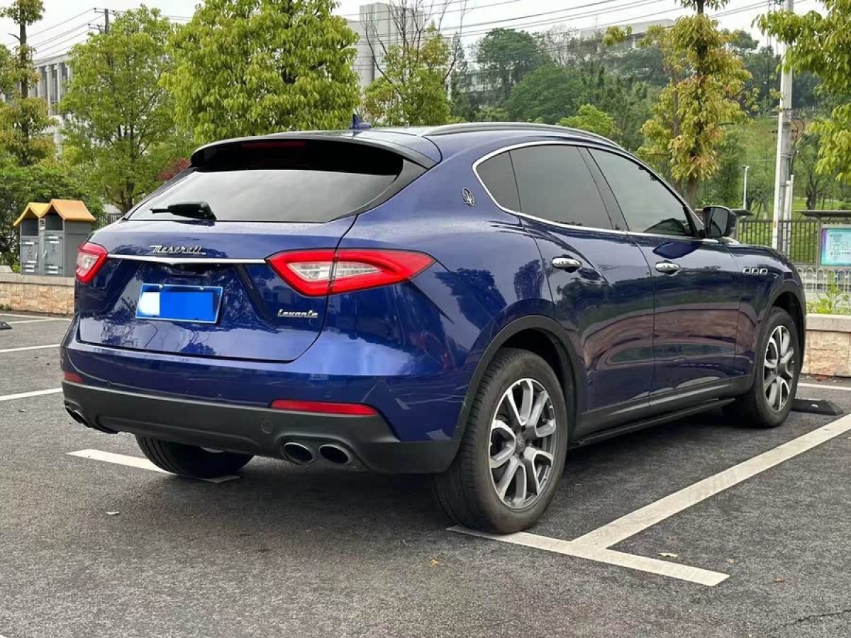瑪莎拉蒂 Levante  2018款 3.0T 經(jīng)典版圖片