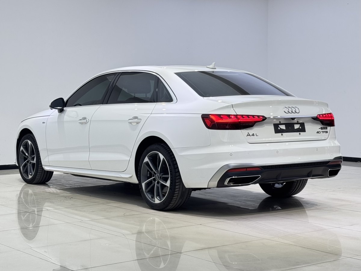 奧迪 奧迪A4L  2022款 40 TFSI 時尚動感型圖片