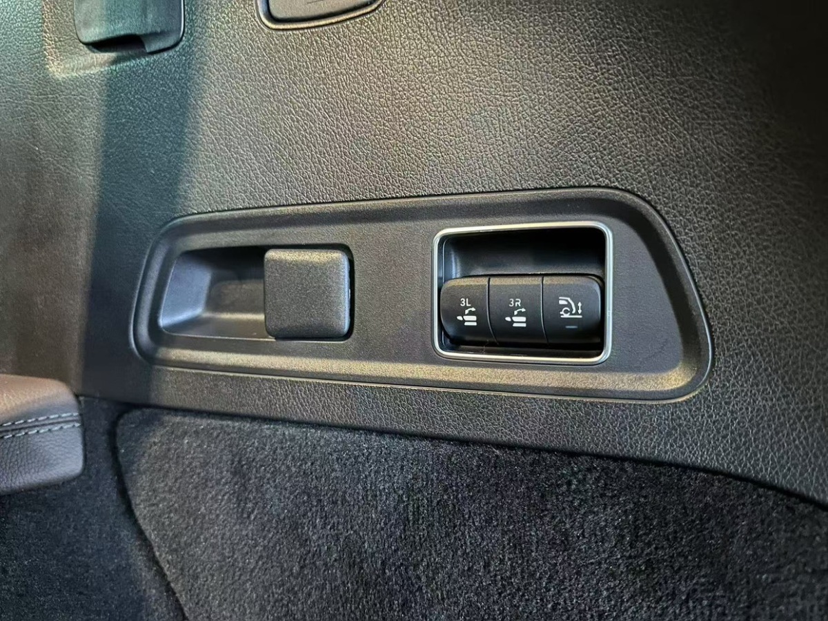 奔馳 奔馳GLS  2018款 GLS450 4MATIC 3.0T 美規(guī)版圖片