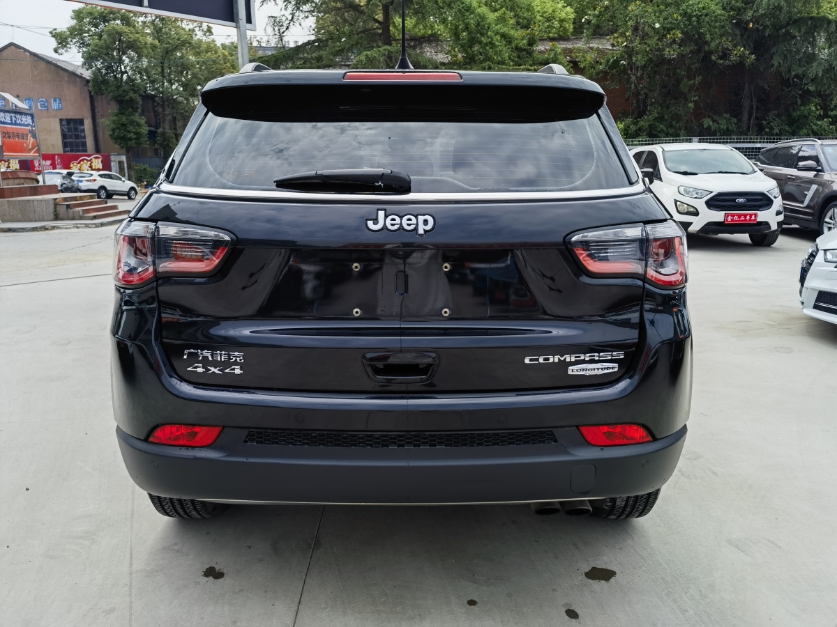 2018年2月Jeep 指南者  2017款 200T 自動家享四驅版