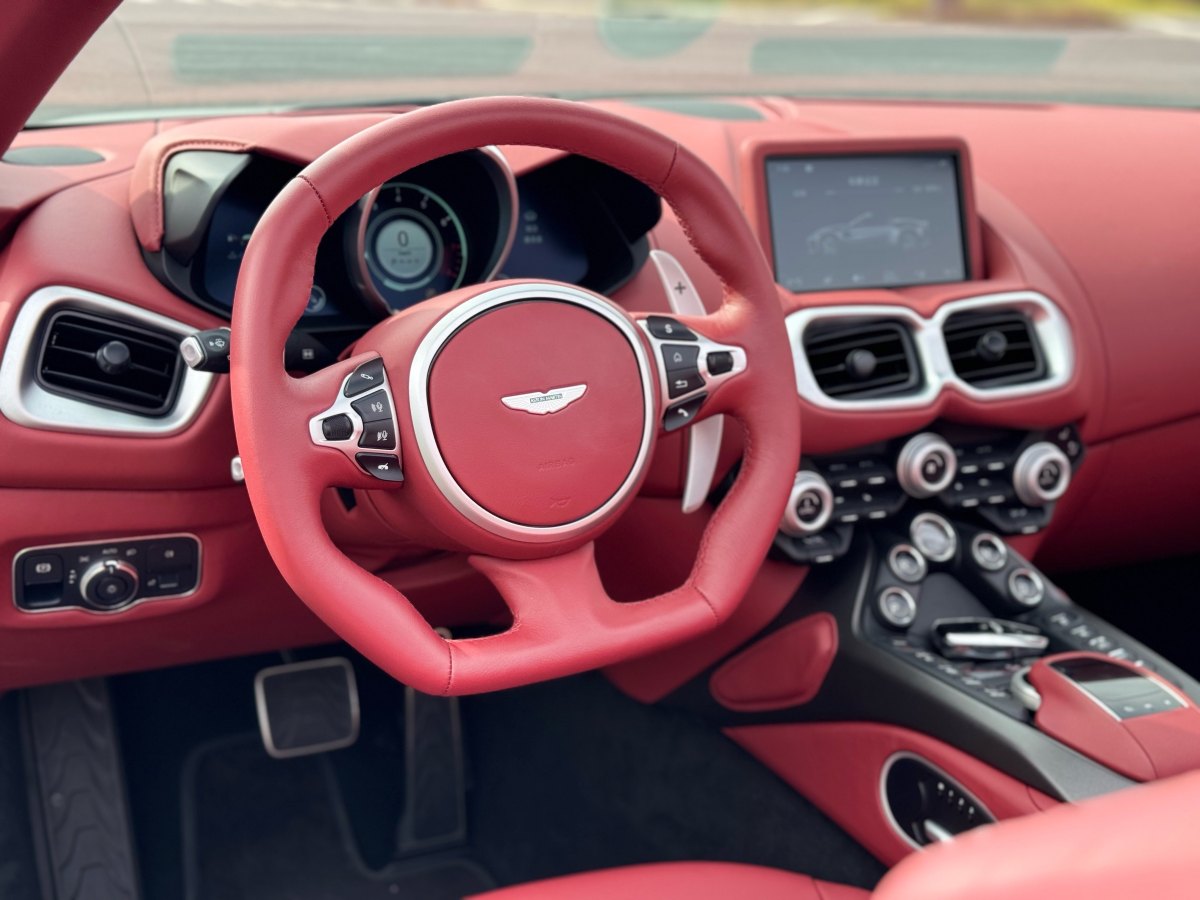 2022年5月阿斯頓·馬丁 V8 Vantage  2022款 4.0T V8 Roadster