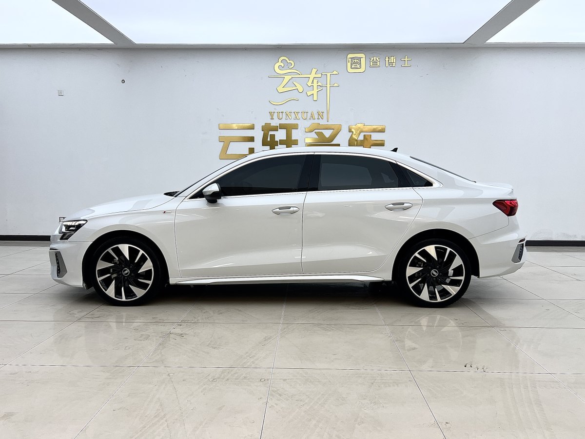 奧迪 奧迪A3  2023款 改款 A3L Limousine 35 TFSI 時(shí)尚致雅型圖片