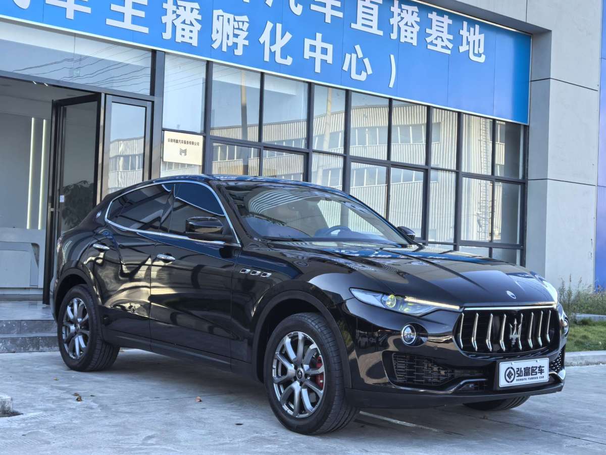 瑪莎拉蒂 Levante  2018款 3.0T 350Hp 經(jīng)典版圖片