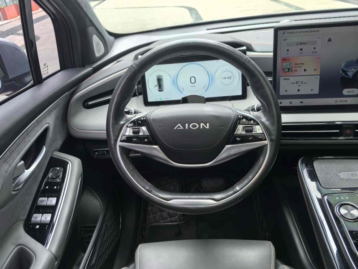 2022年5月埃安 AION LX  2022款 PLUS 80D 旗艦版