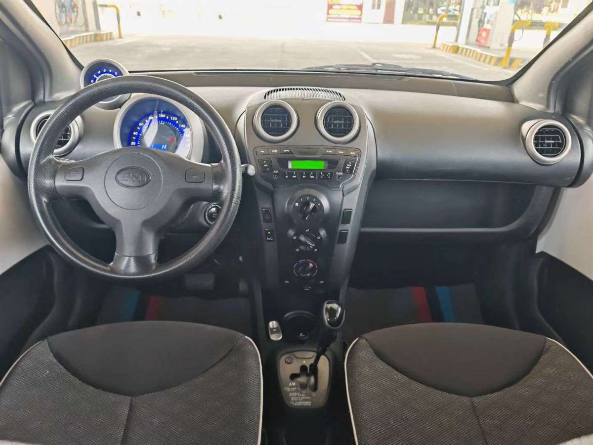 比亞迪 F0  2015款 1.0L AMT 鉉酷型圖片