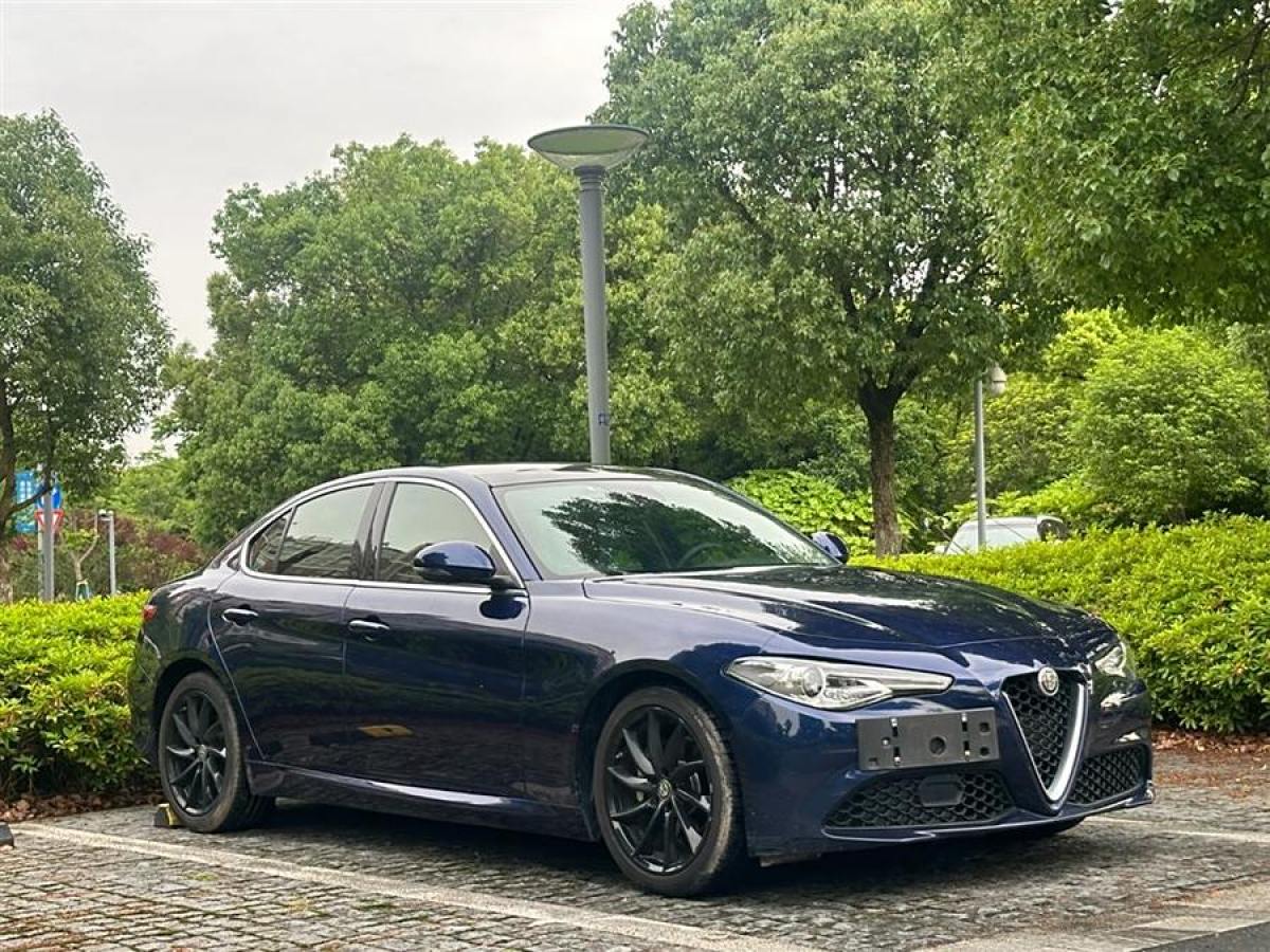 2018年11月阿爾法·羅密歐 Giulia  2017款 2.0T 200HP 豪華版