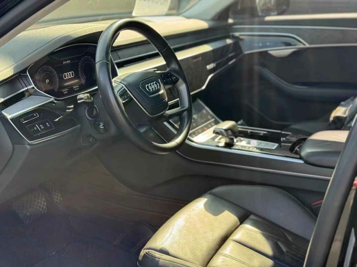 奧迪 奧迪S8  2020款 S8L 4.0TFSI quattro圖片