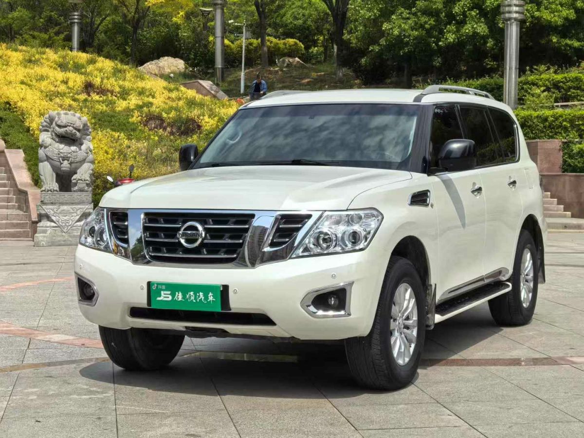 日產(chǎn) 途樂  2017款 5.6L 標(biāo)準(zhǔn)型圖片