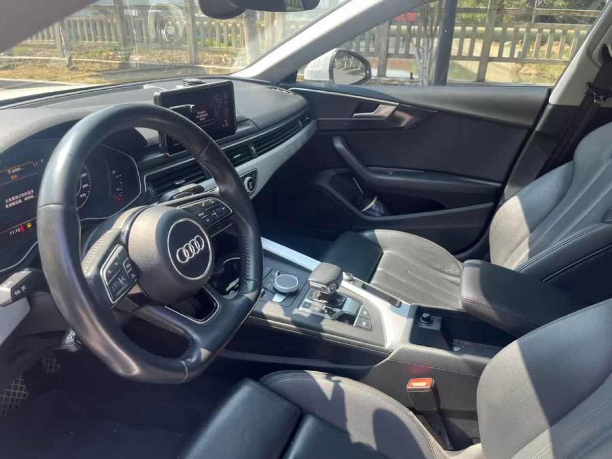奧迪 奧迪A5  2019款 Sportback 40 TFSI 時(shí)尚型圖片
