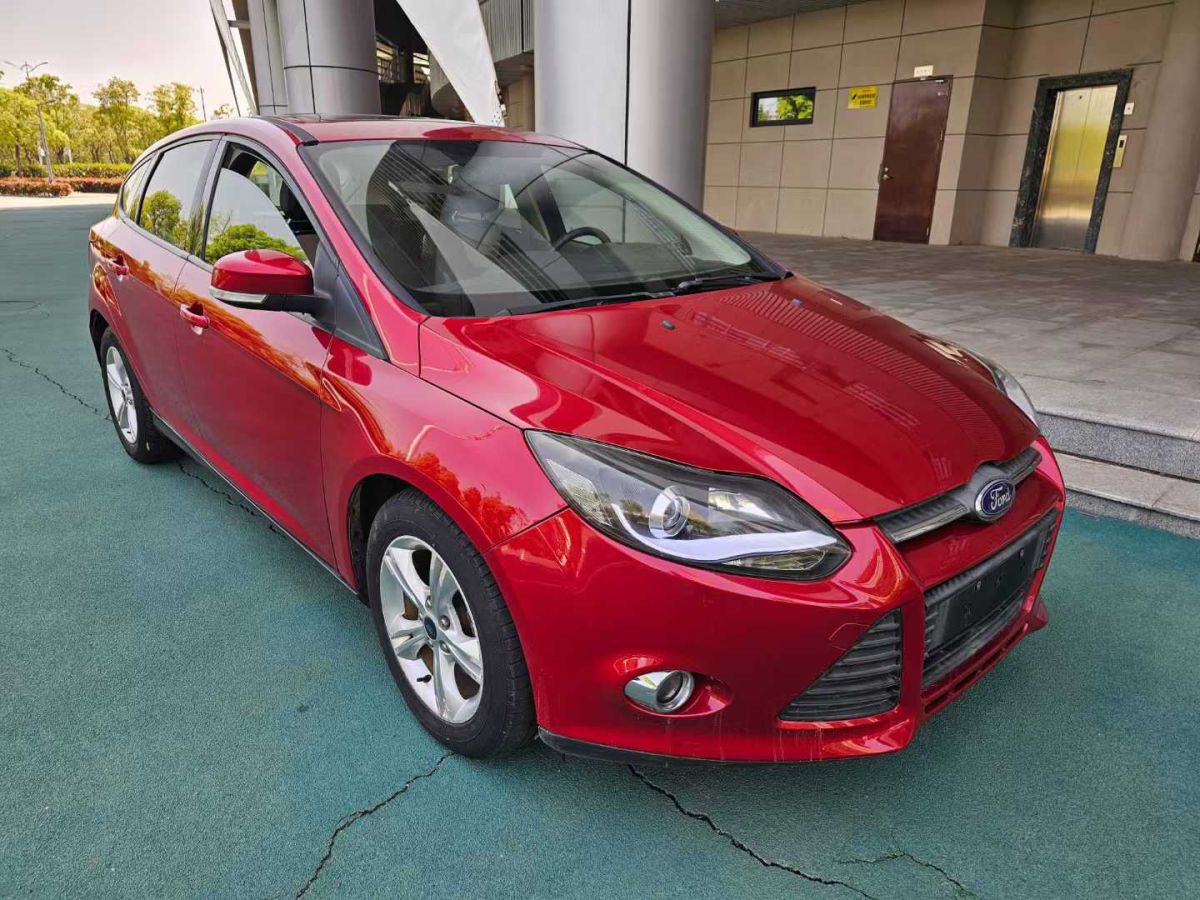 福特 ?？怂? 2015款 三廂 EcoBoost 180 自動精英型圖片