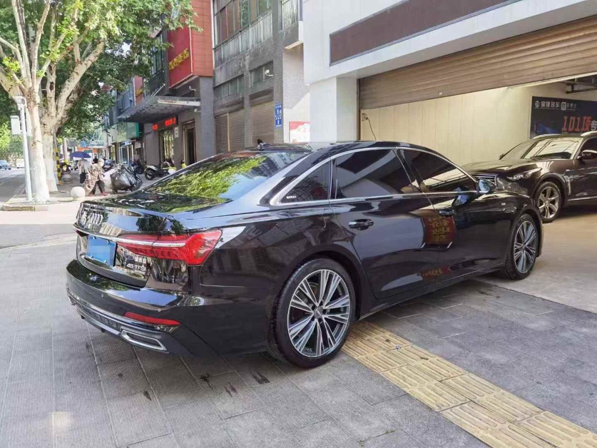 奧迪 奧迪A6  2020款 Avant 先鋒派 40 TFSI 豪華動感型圖片
