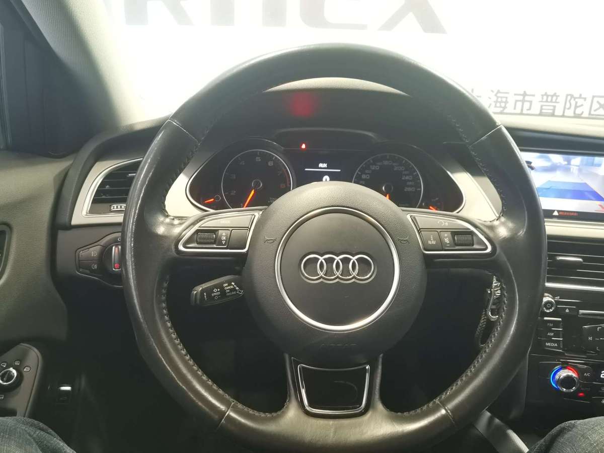 奧迪 奧迪A4L  2013款 35 TFSI 自動標(biāo)準(zhǔn)型圖片