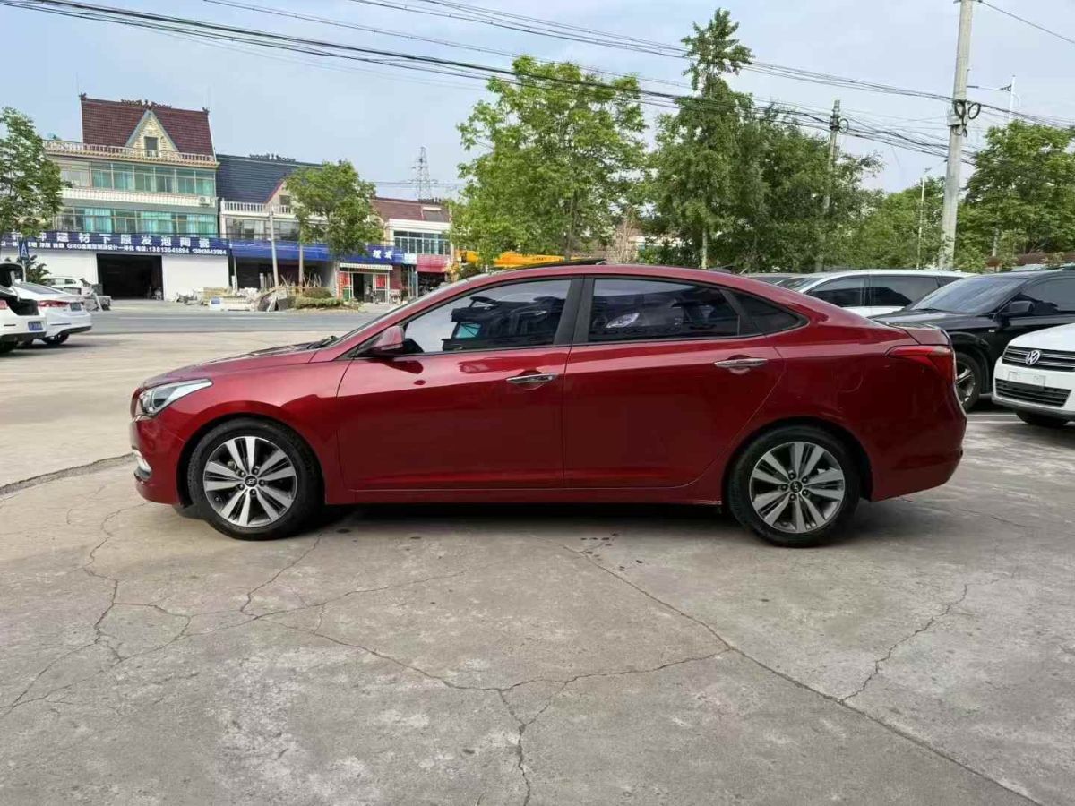 現(xiàn)代 名圖  2017款 1.6T 自動旗艦型TOP圖片