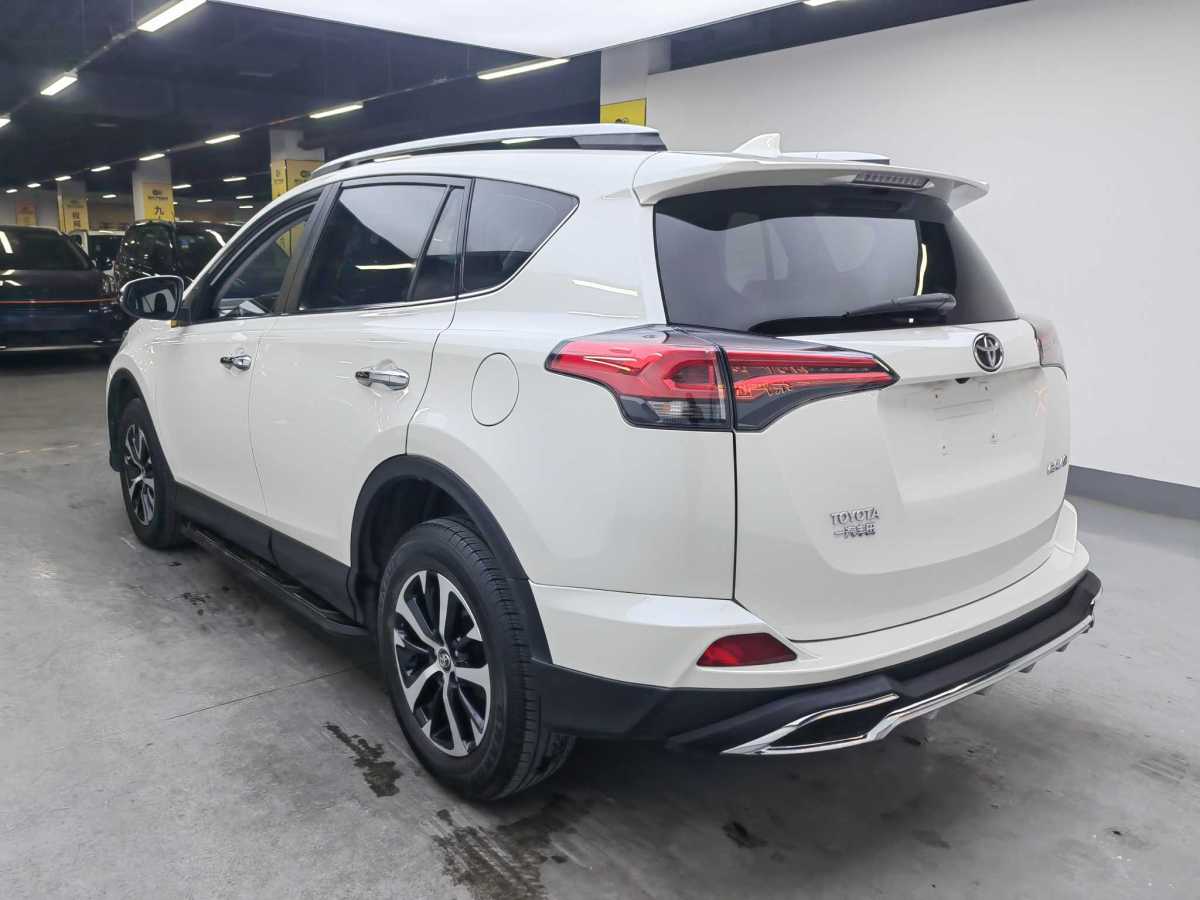 豐田 RAV4  2016款 榮放 2.0L CVT兩驅(qū)舒適版圖片