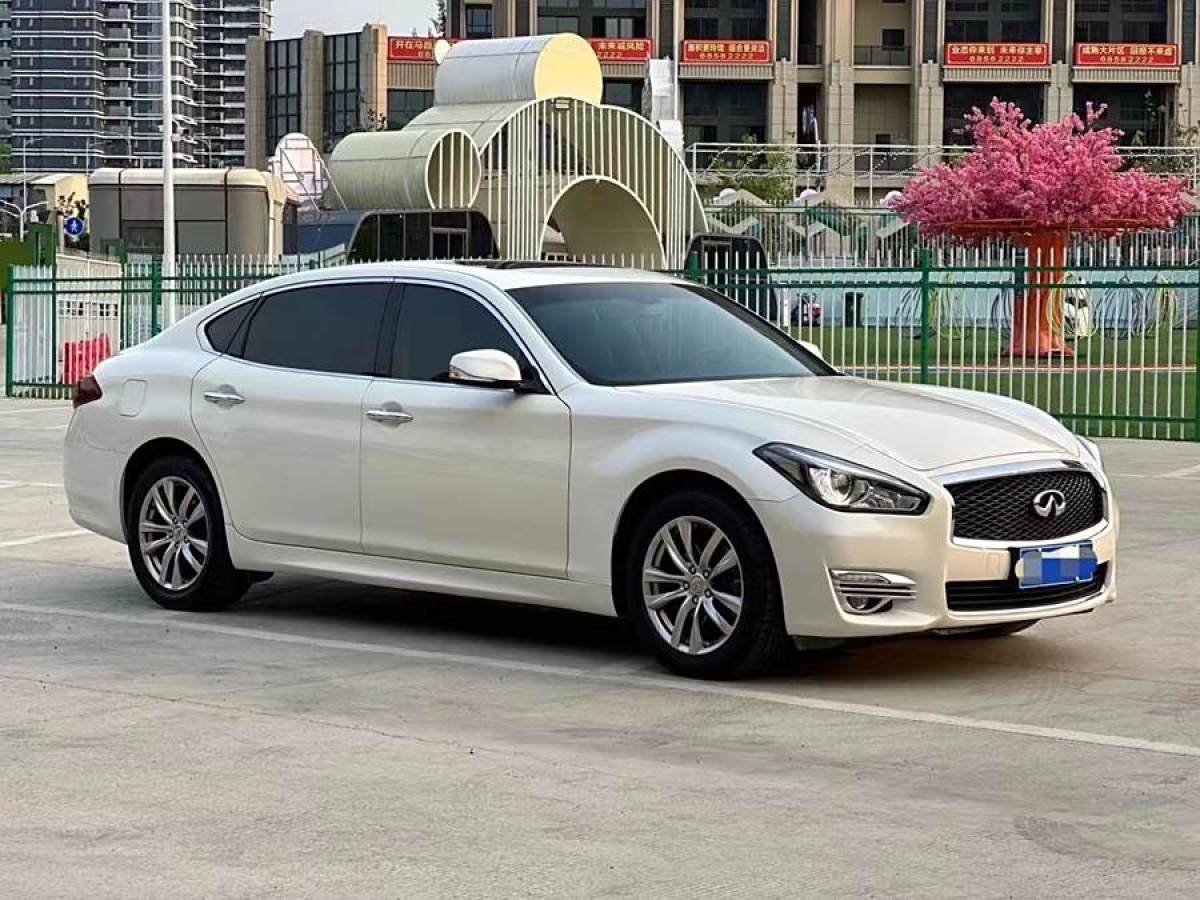 2018年2月英菲尼迪 Q70  2017款 Q70L 2.5L 精英版