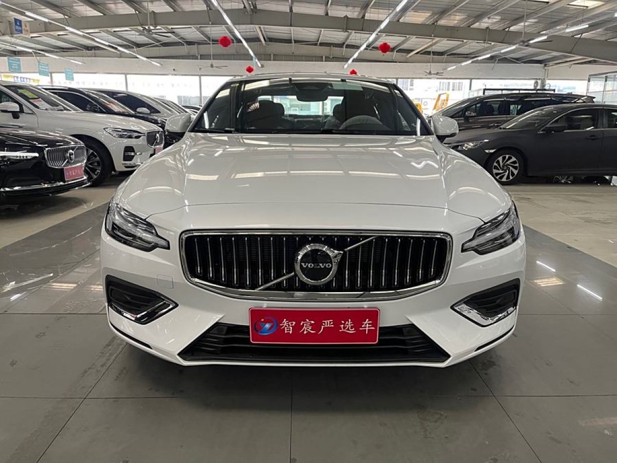 沃爾沃 S60L  2024款 B4 智遠(yuǎn)豪華版圖片