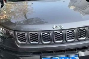 指南者 Jeep 220T 自動(dòng)四驅(qū)80周年紀(jì)念版