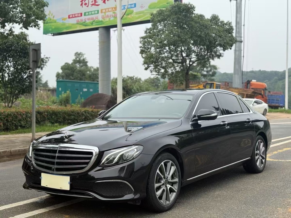 奔馳 奔馳E級(jí)  2018款 改款 E 300 L 豪華型圖片