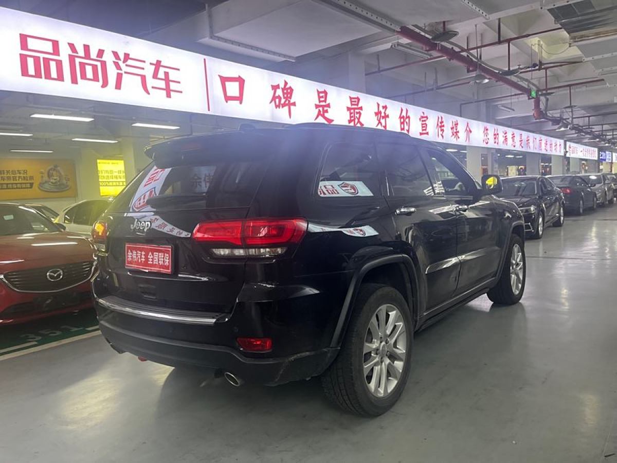 2019年3月Jeep 大切諾基  2017款 3.0L 舒享導(dǎo)航版