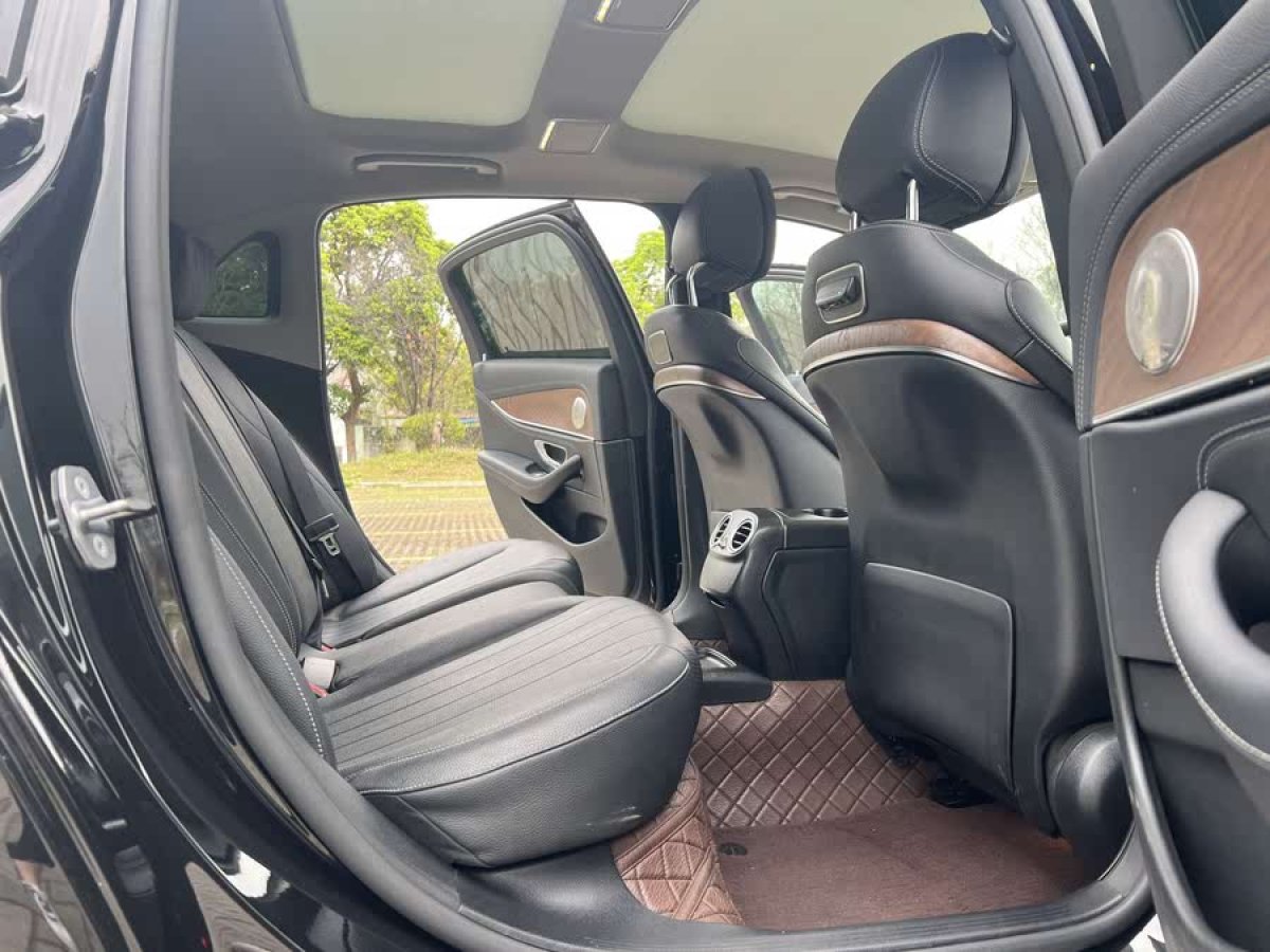 奔馳 奔馳E級  2019款 改款 E 300 L 時尚型圖片