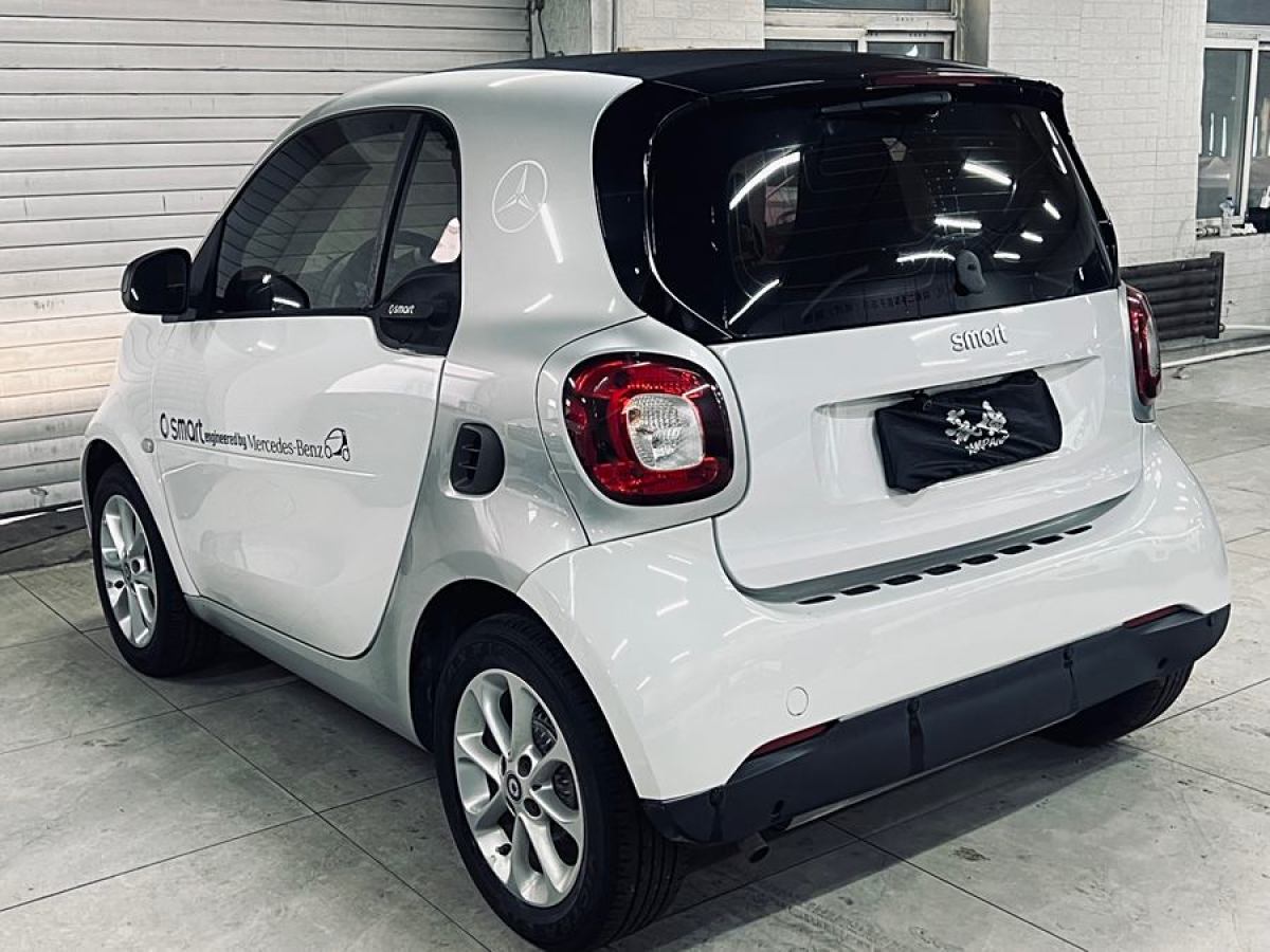 smart fortwo  2015款 1.0L 52千瓦硬頂靈動(dòng)版圖片