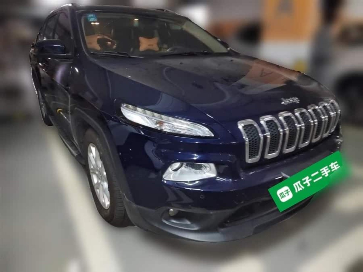 Jeep 自由光  2016款 2.4L 領(lǐng)先版圖片