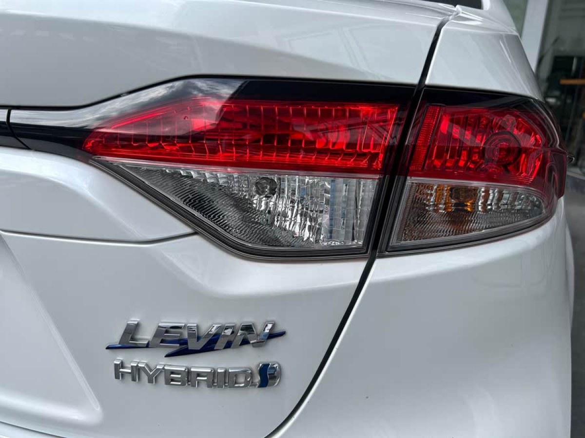 豐田 雷凌  2023款 智能電混雙擎 1.8L 運(yùn)動版圖片