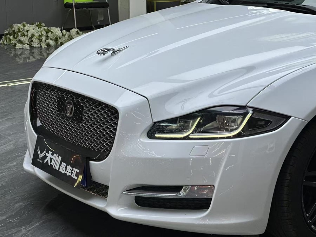 捷豹 XJ  2018款 XJL 3.0 SC 兩驅(qū)典雅商務(wù)版圖片