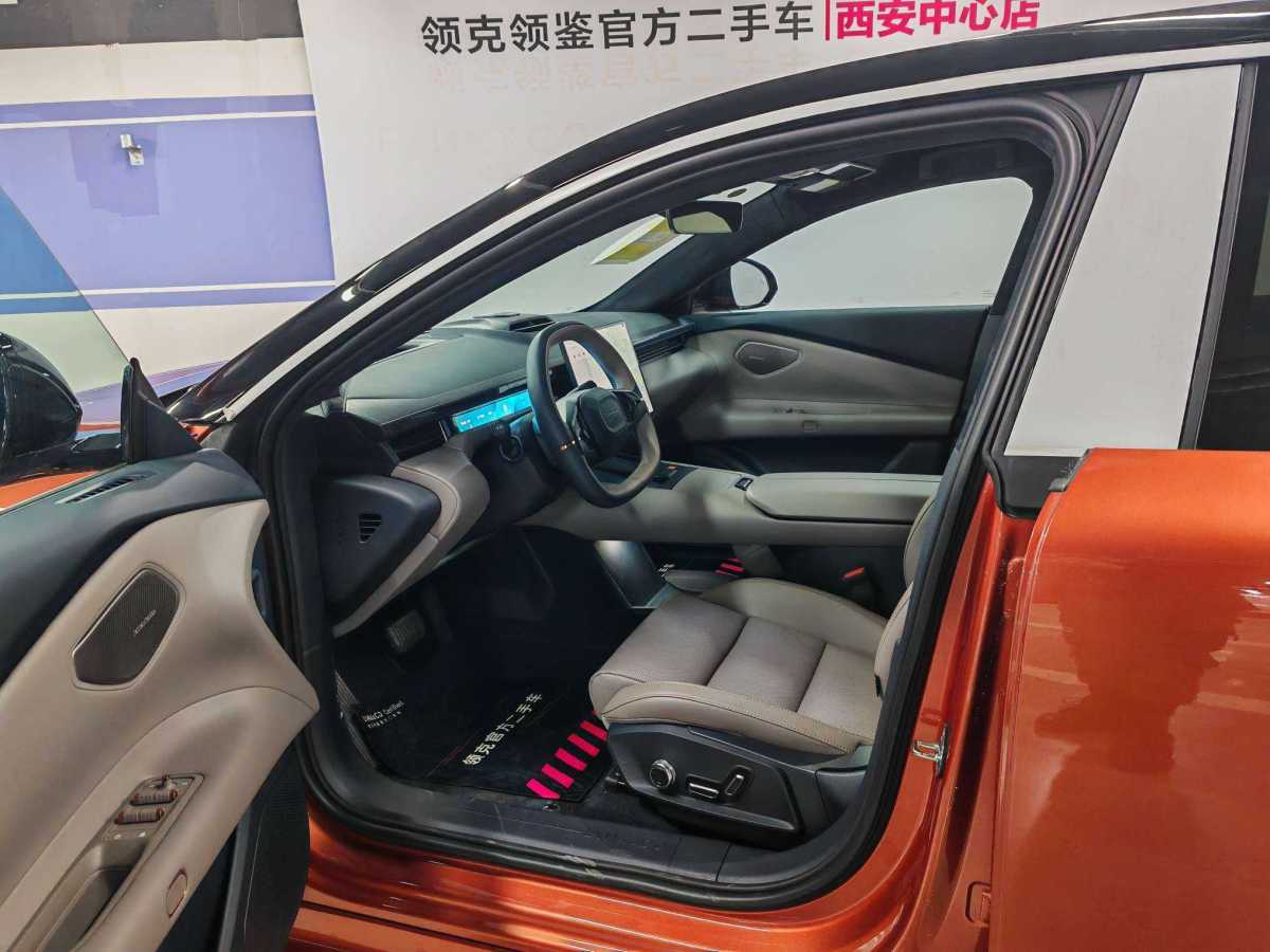 領(lǐng)克 領(lǐng)克Z10  2025款 95kWh 702km四驅(qū)智駕Ultra圖片