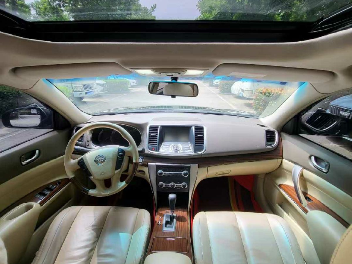 日產(chǎn) 天籟  2010款 2.0L XL周年紀念版圖片