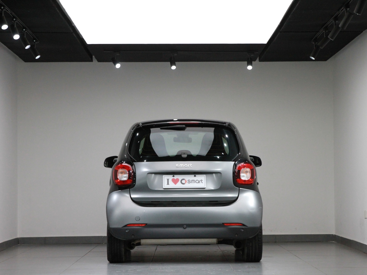 smart fortwo  2011款 1.0 MHD 硬頂激情版圖片