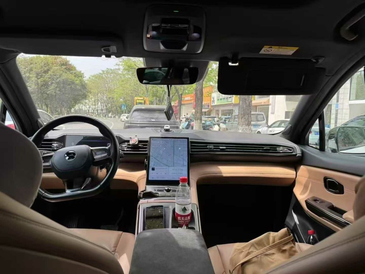 蔚來(lái) 蔚來(lái)EC6  2020款 430KM 運(yùn)動(dòng)版圖片