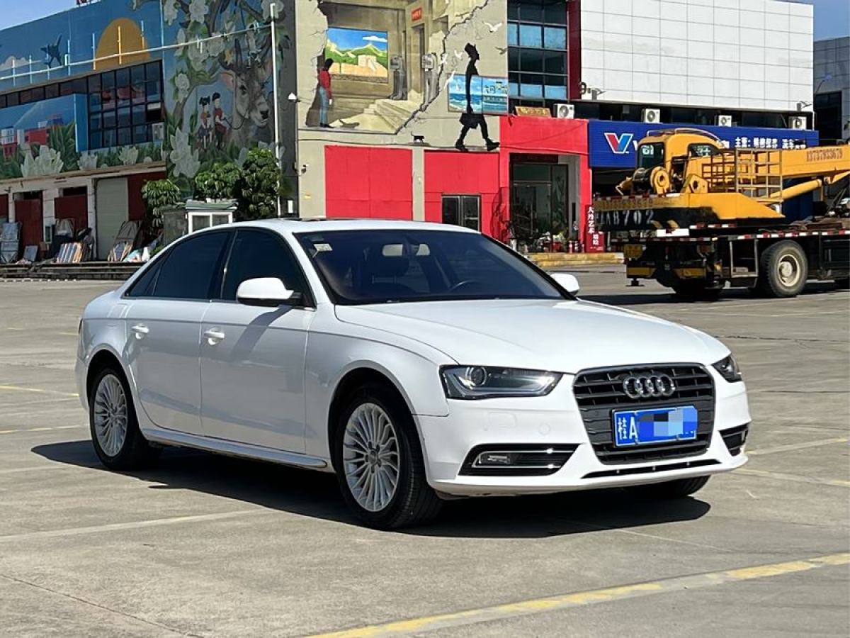 2015年8月奧迪 奧迪A4L  2015款 35 TFSI 自動舒適型