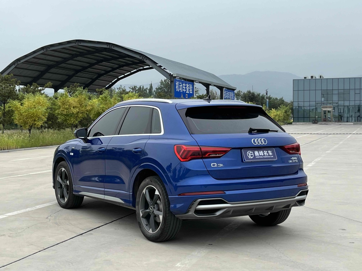 奥迪 奥迪Q3  2022款 35 TFSI 时尚动感型图片