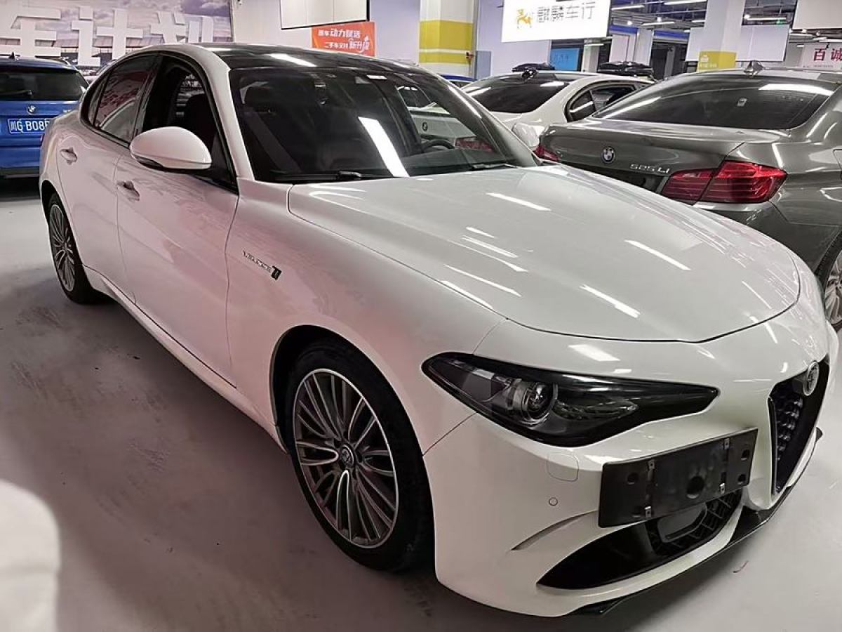 阿爾法·羅密歐 Giulia  2017款 2.0T 280HP 豪華版圖片