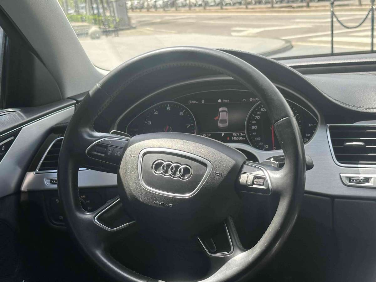 Audio A82016 A8L 45 TFSI Quattro comfortable图片