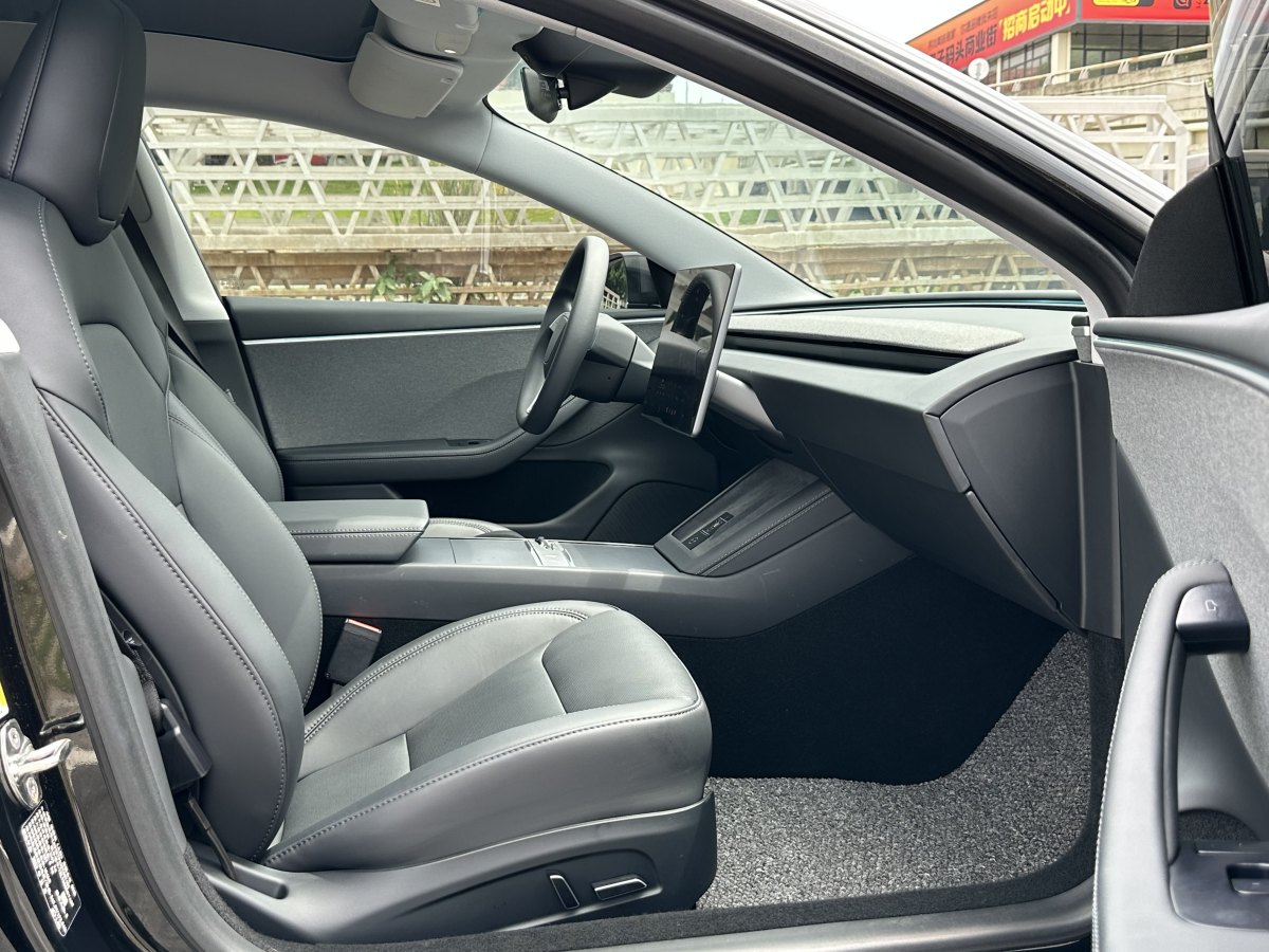 2024年1月特斯拉 Model 3  2023款 煥新版 后輪驅(qū)動(dòng)