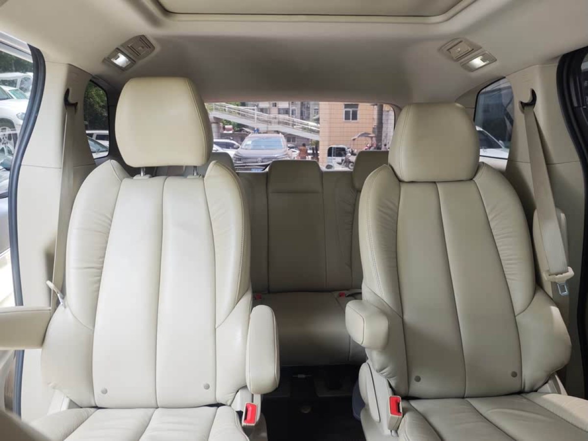 別克 GL8  2014款 3.0L GT豪華商務豪雅版圖片