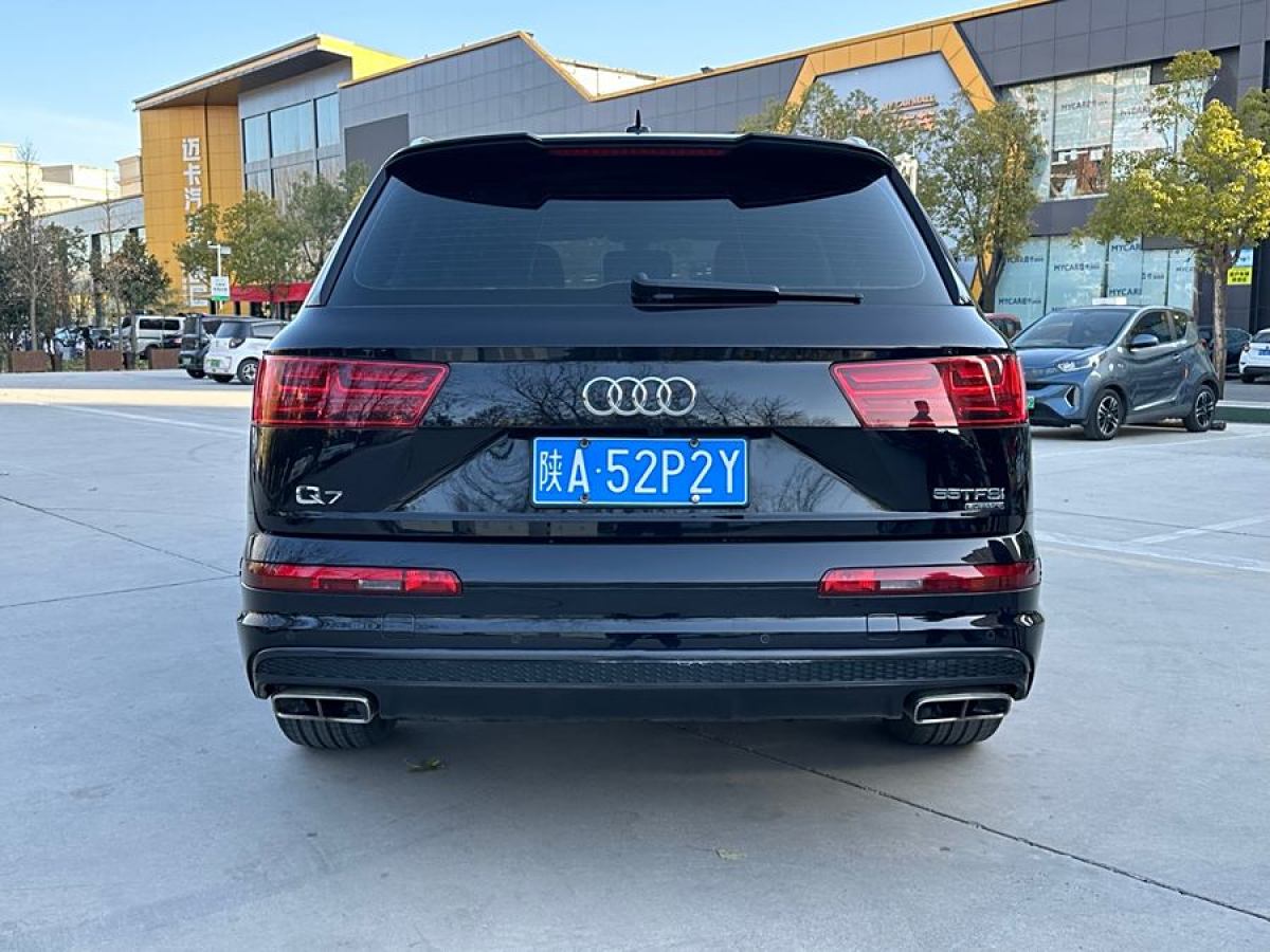 奧迪 奧迪Q7  2018款 40 TFSI S line運(yùn)動(dòng)型圖片